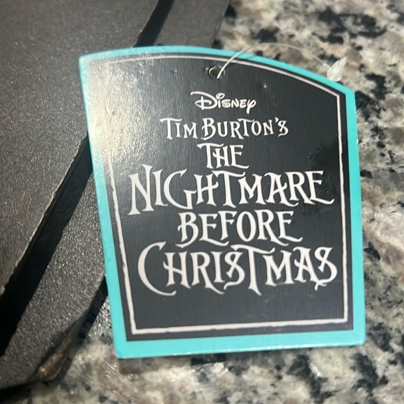 NWT OFFICIALLY LICENSED Nightmare Before Christmas “Misfit Love” Sign Wall Decor - Picture 4 of 4